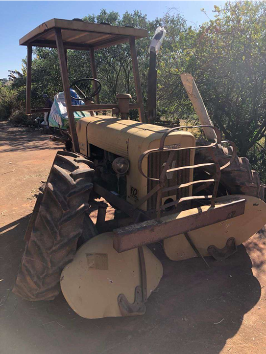 LOTE 10 - Trator Valmet e Batedeira - PROCESSO 0041700-45.2009-1ª CONT.