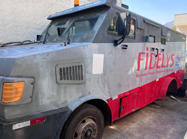 LOTE 6 - APK3143, marca/modelo M. Benz/915C, ano 2007/2008